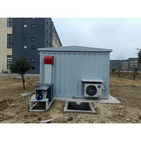 江蘇某大型化工企業(yè)危險(xiǎn)品存放防爆小屋現(xiàn)場(chǎng)安裝試機(jī)合..